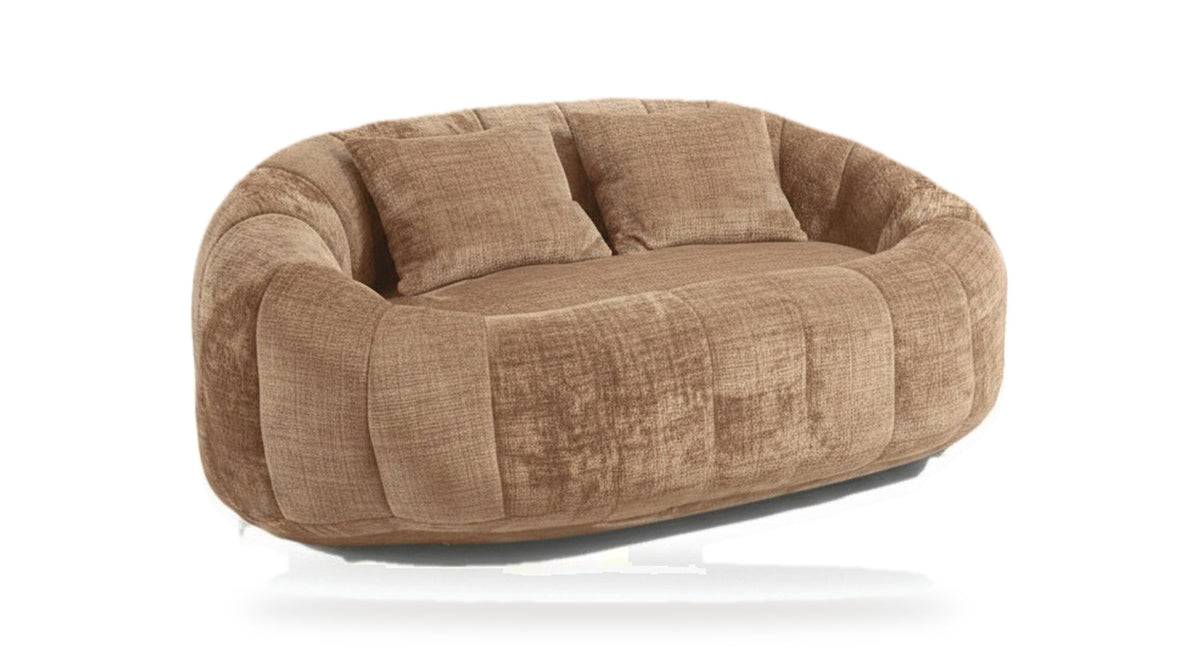 Canapé pouf 2 places en chenille, coloris camel, trois quarts avant, fond blanc
