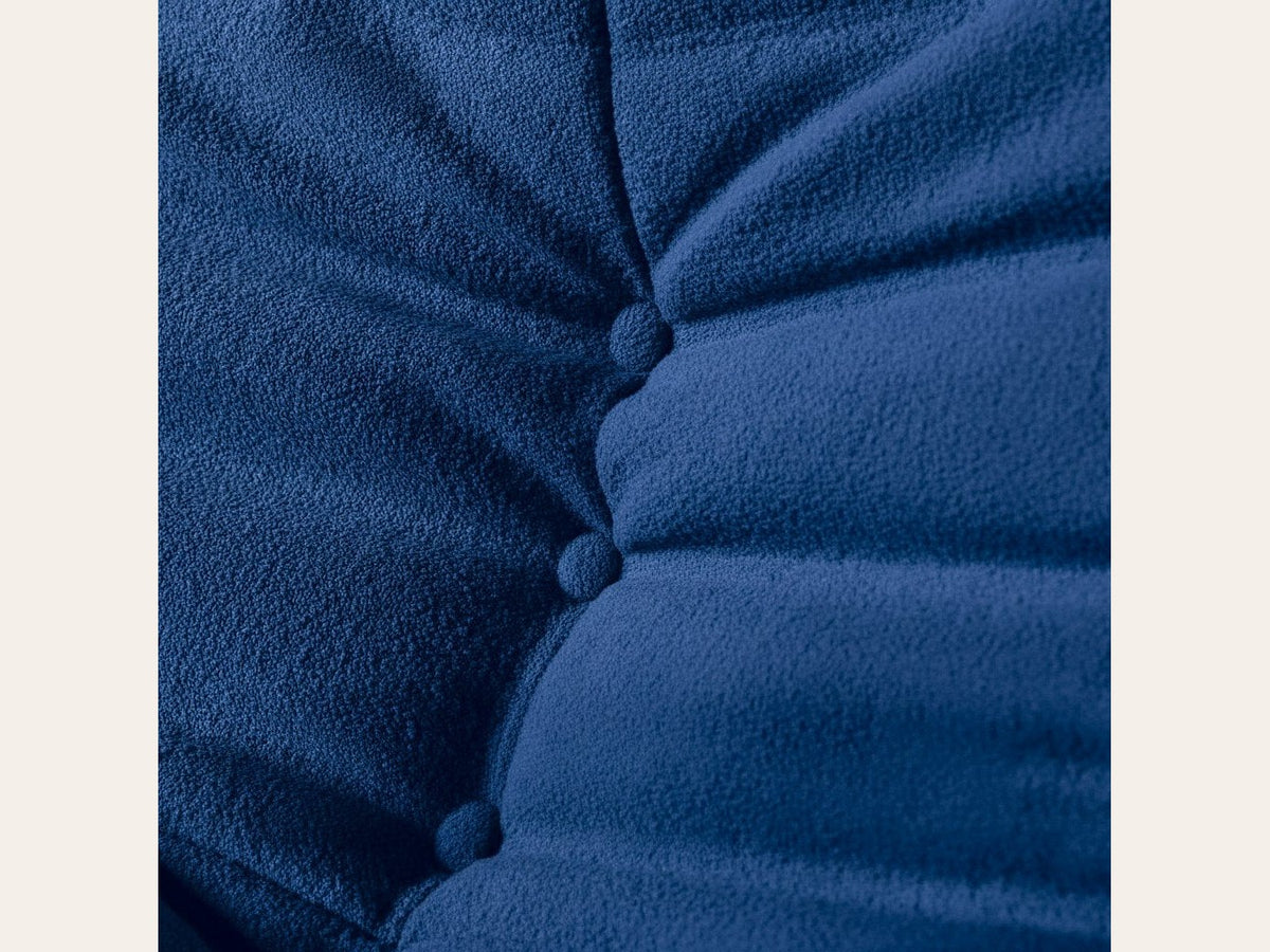 Canapé modulable bas 2 places, gros plan sur le velours teddy bleu marine