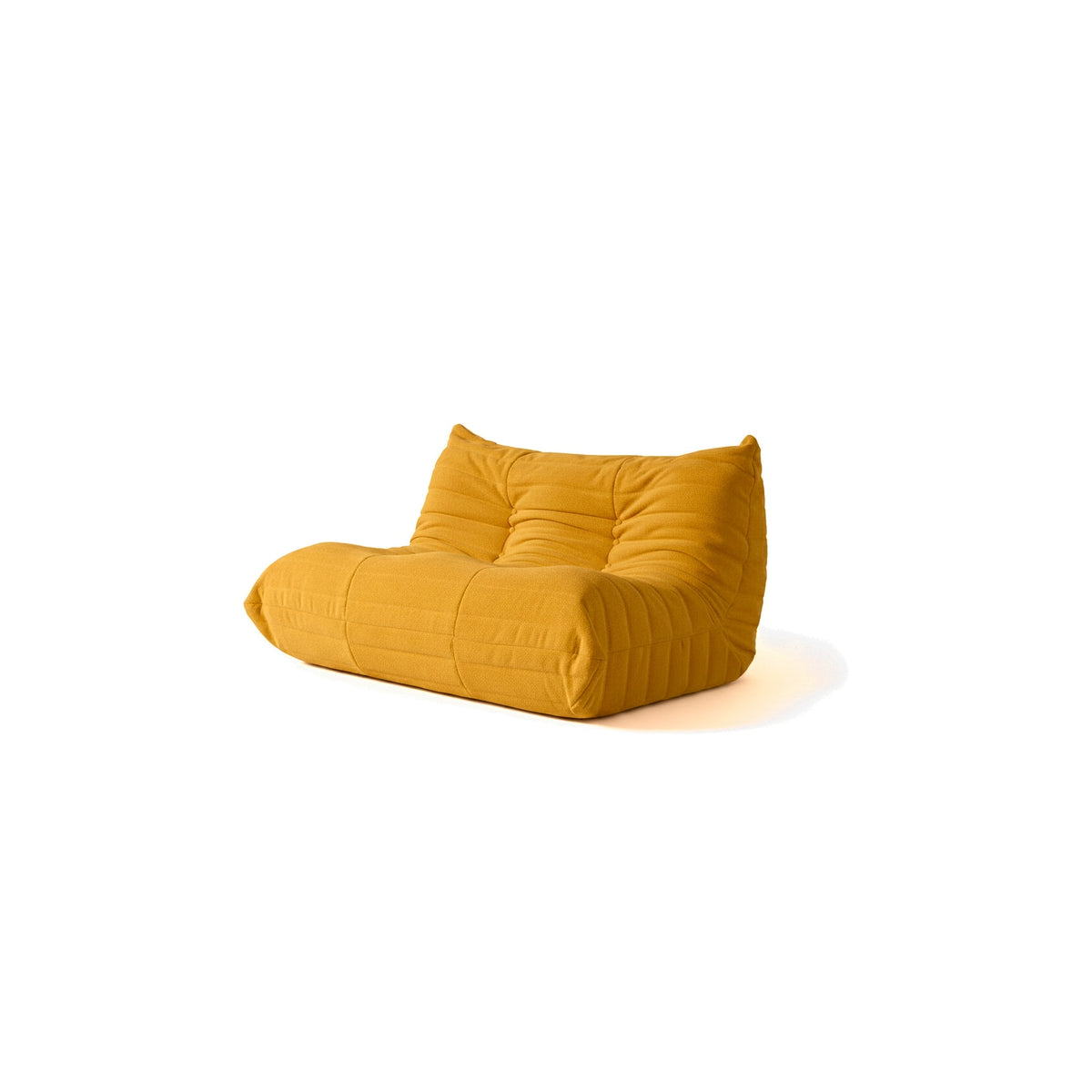 Canapé modulable bas 2 places, velours teddy jaune moutarde, vue de trois quarts avant