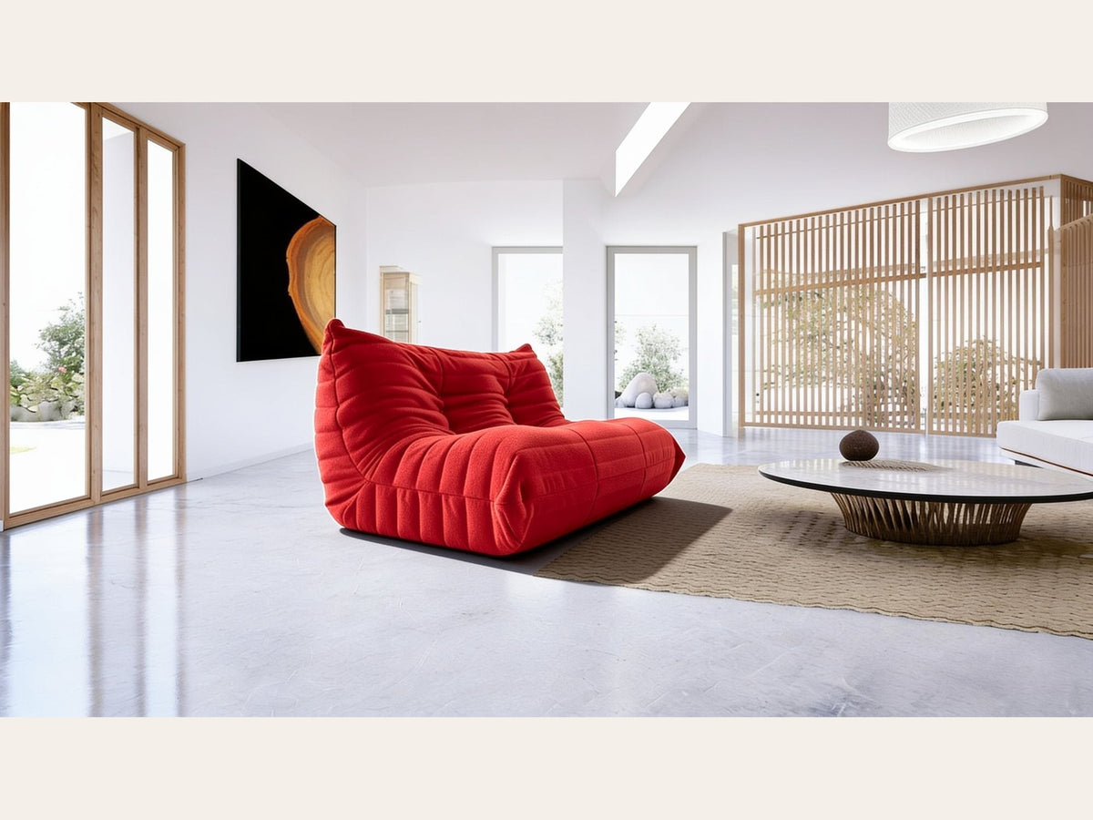 Canapé modulable bas 2 places, velours teddy rouge carmin, en situation dans un intérieur