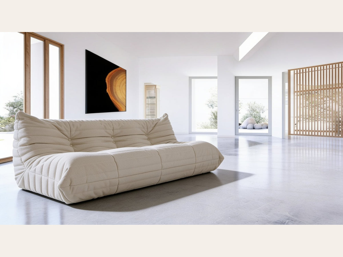 Canapé modulable bas 3 places, velours teddy blanc écru, en situation dans un intérieur