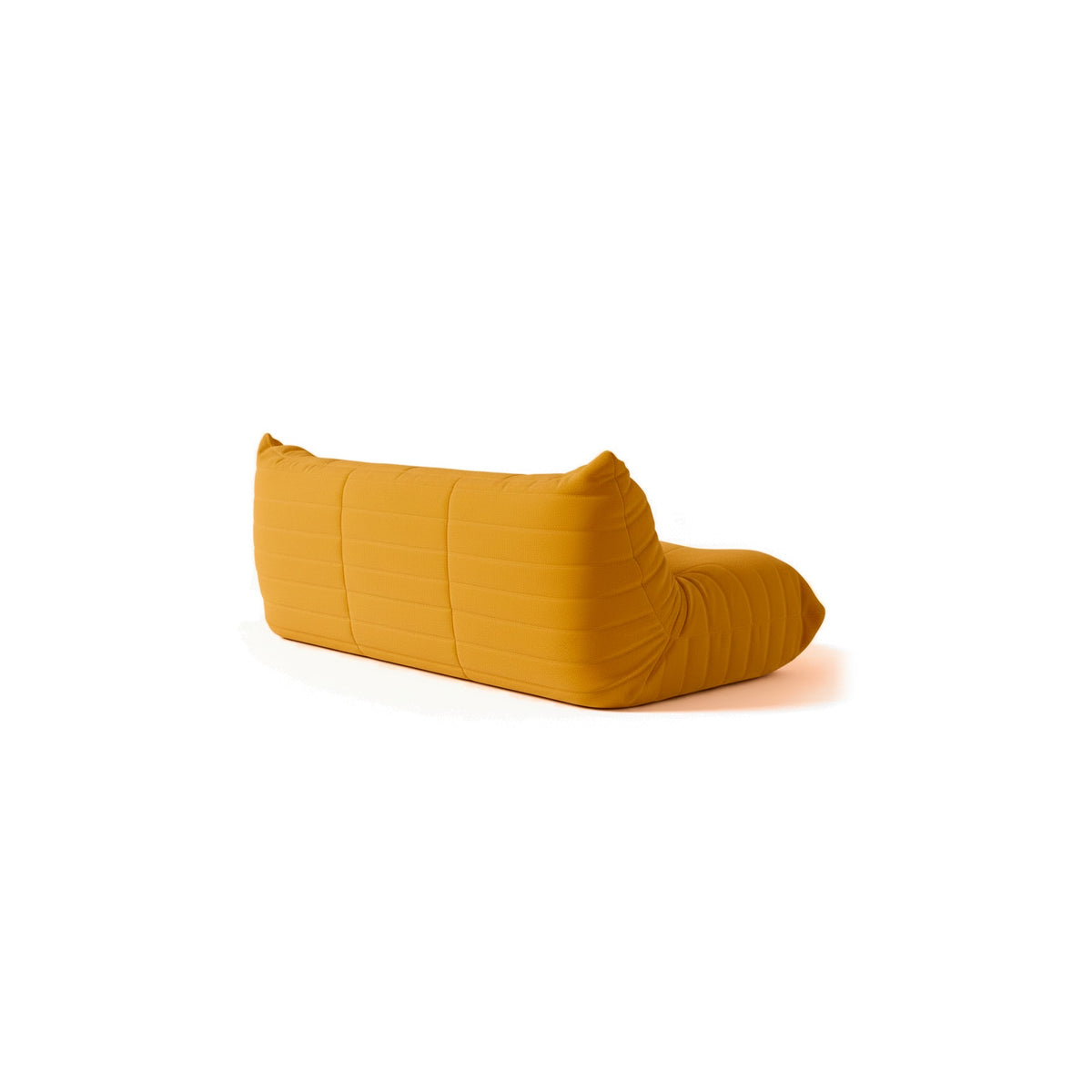 Canapé modulable bas 3 places, velours teddy jaune moutarde, vue de trois quarts arrière