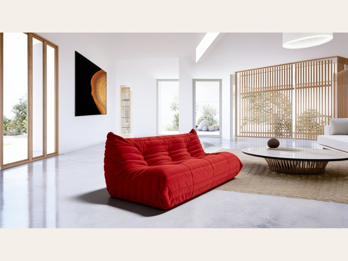 Canapé modulable bas 3 places, velours teddy rouge carmin, en situation dans un intérieur