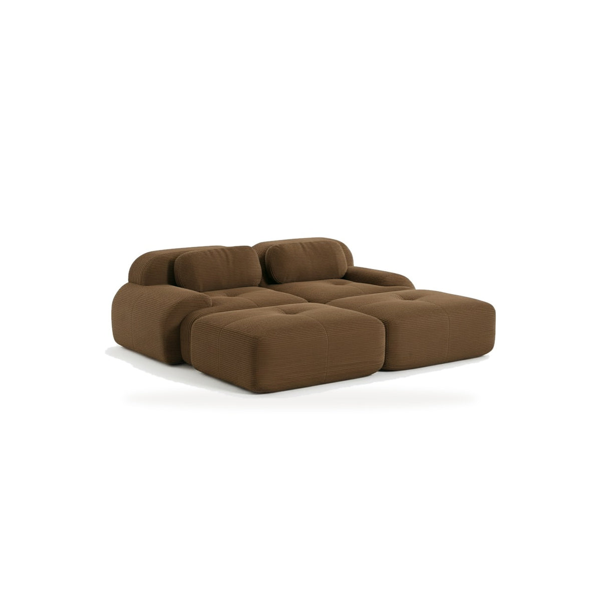 Canapé 2 places avec poufs brun, vue de face sur fond blanc