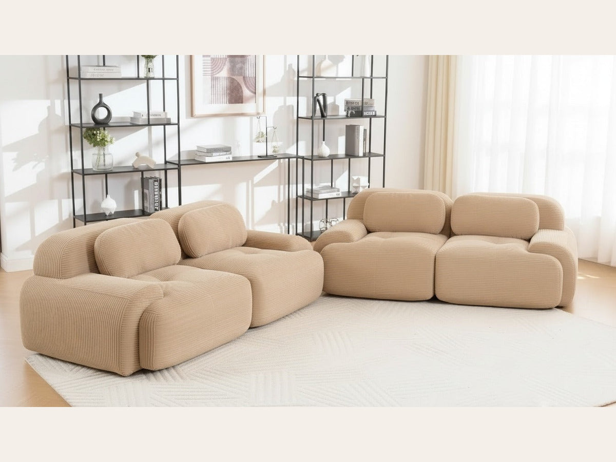 Salon velours côtelé beige, de trois quarts dans un salon