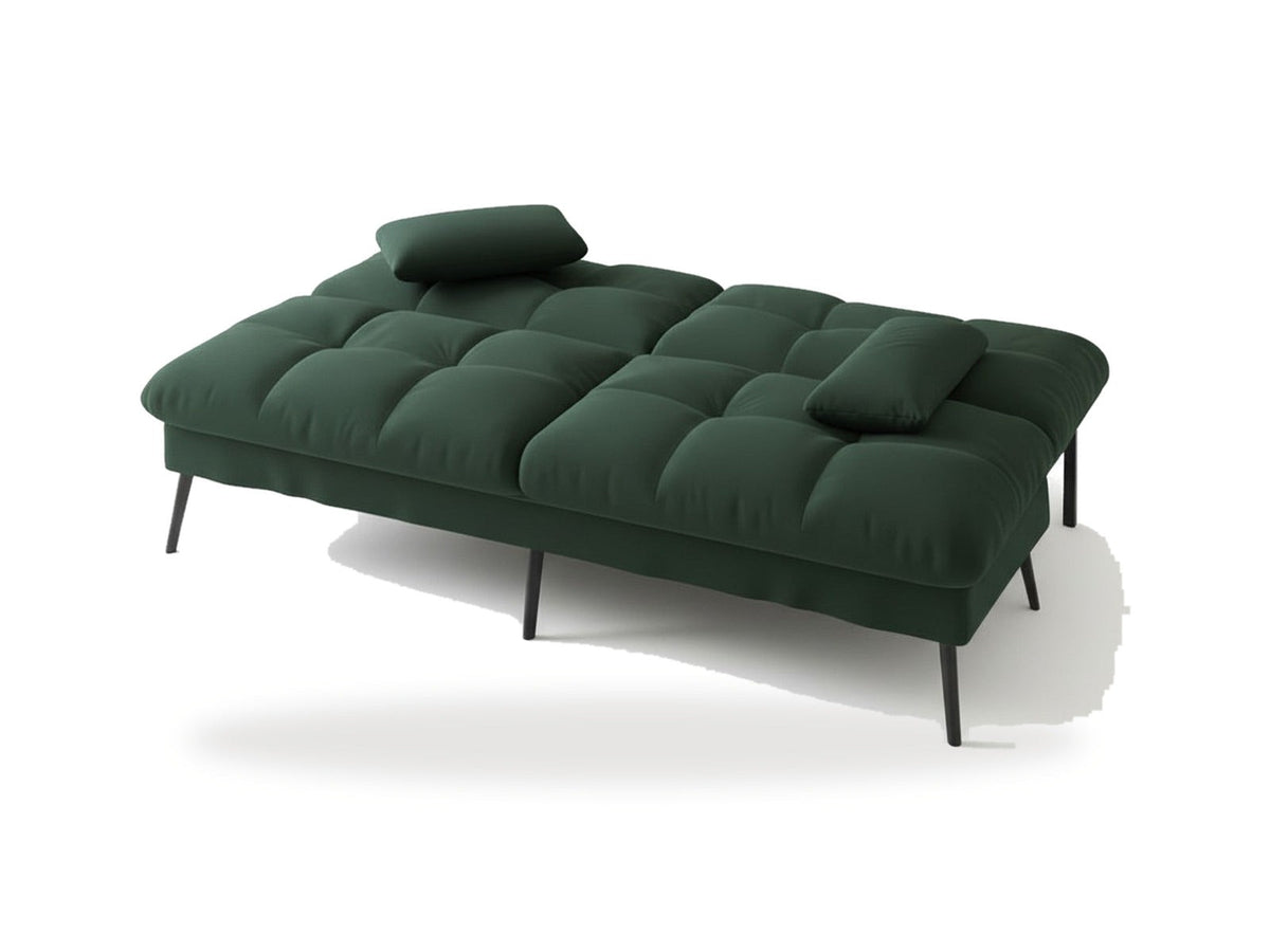 Canapé convertible en velours, coloris vert profond, dossier couché en mode lit, sur fond blanc