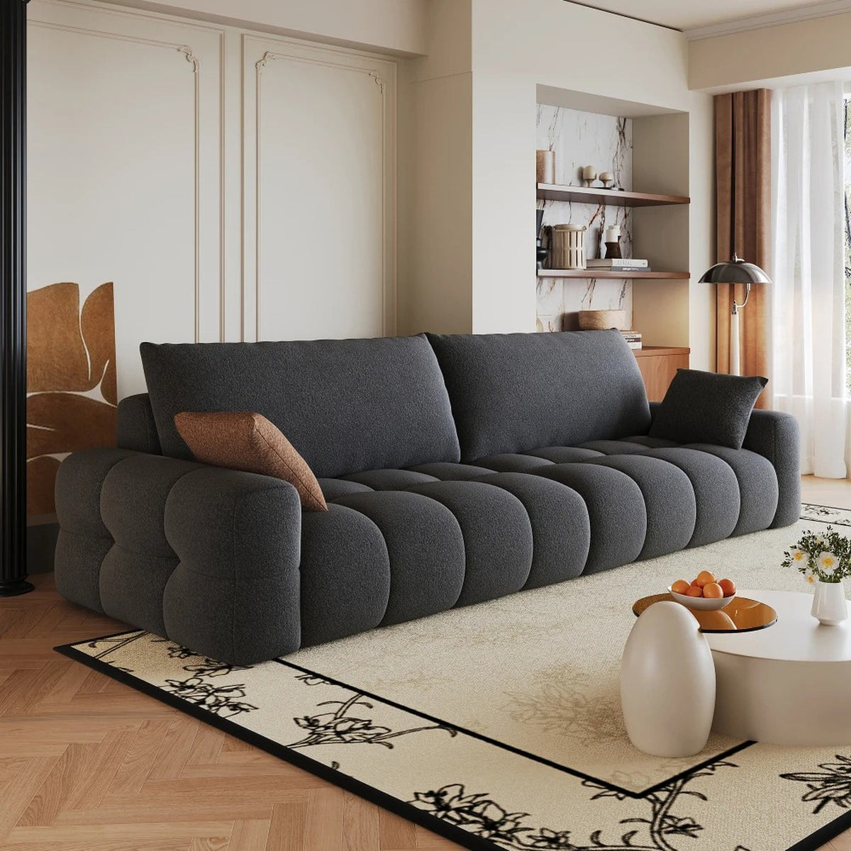 Grand canapé bouclette 3 places anthracite, collection Cumulo, en situation dans un salon