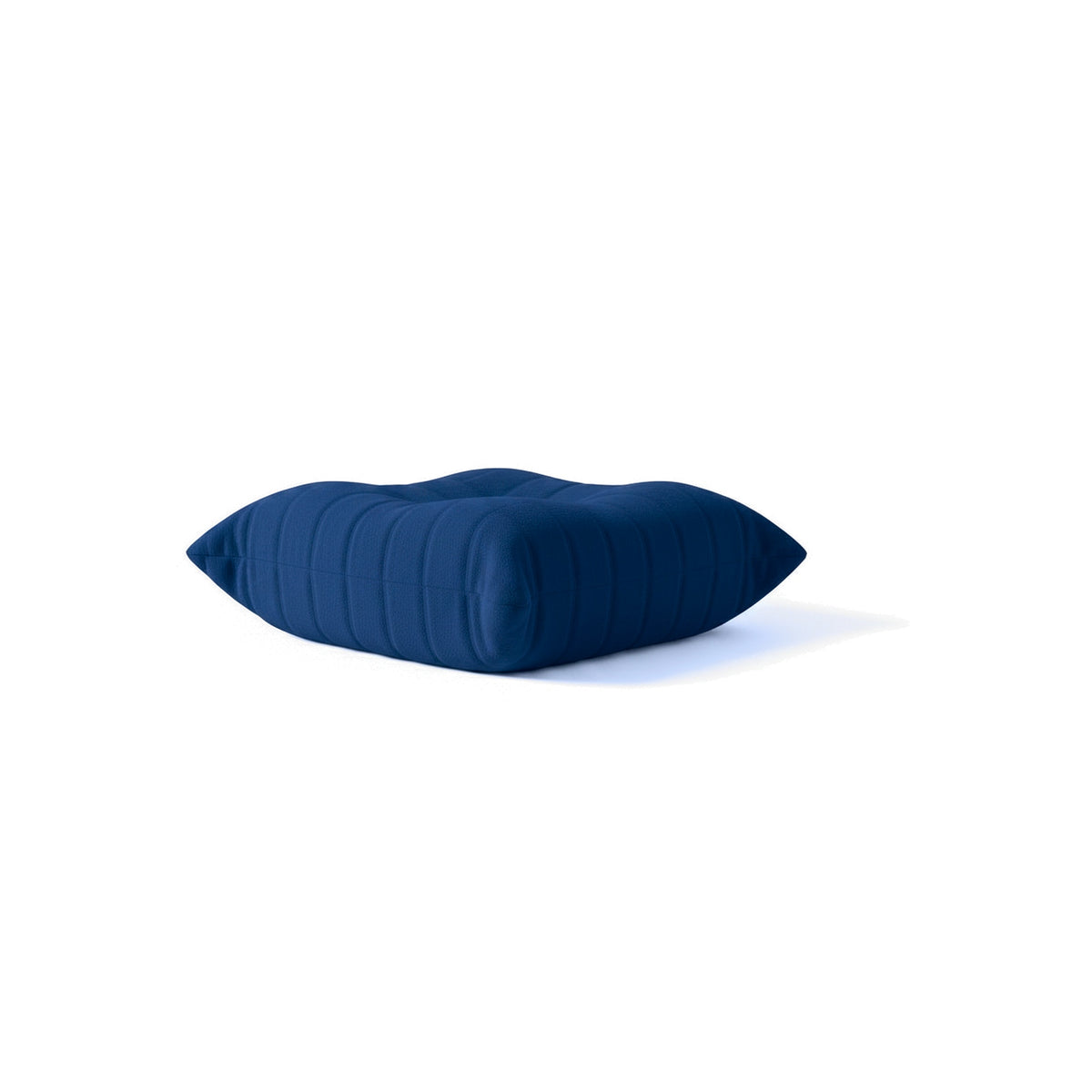 Pouf repose-pieds bas, velours teddy bleu marine, vue de trois quarts arrière