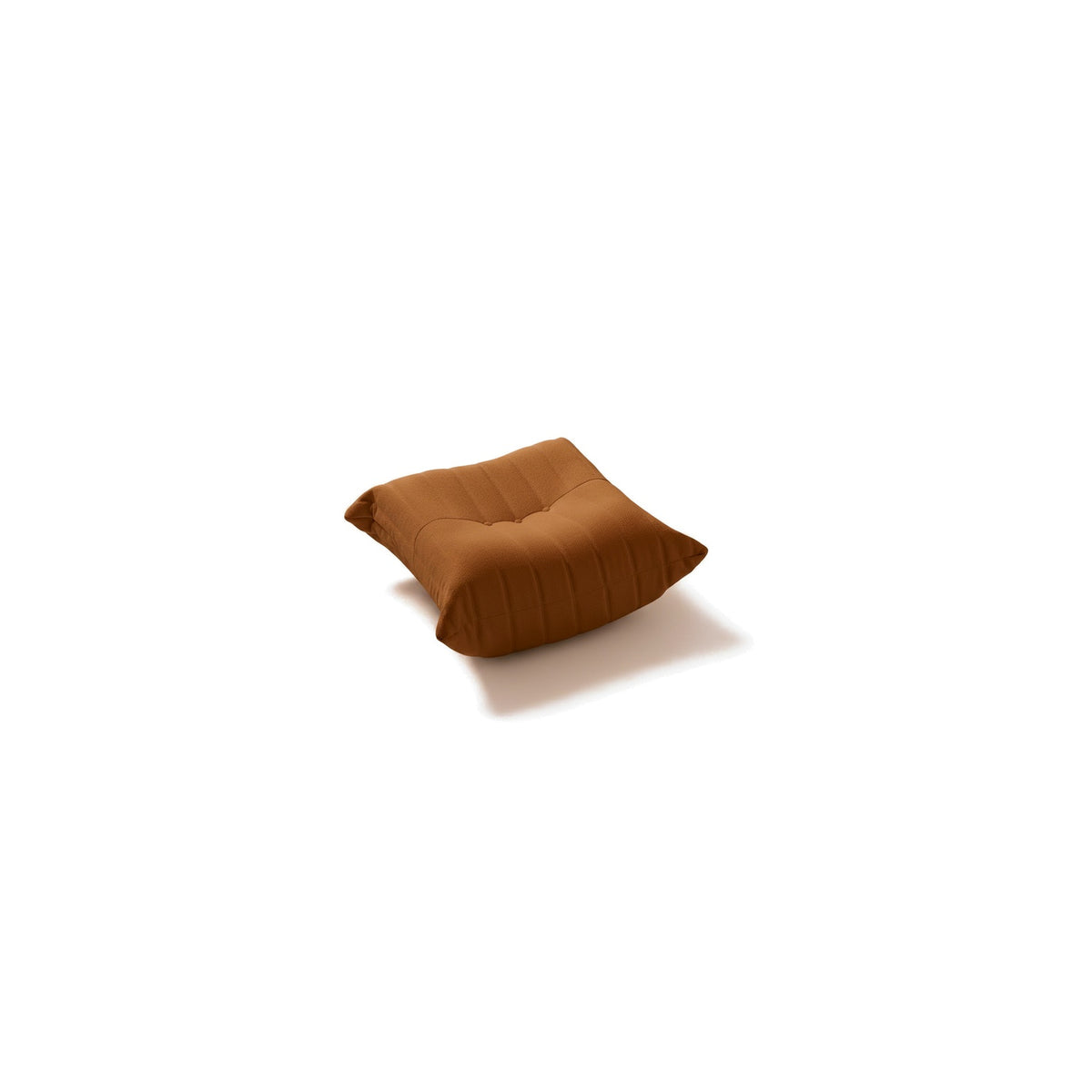Pouf repose-pieds bas, velours teddy marron caramel, vue de trois quarts avant